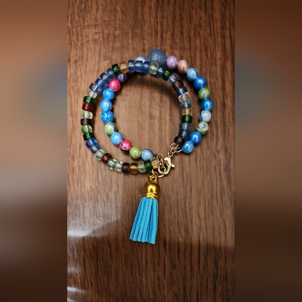 Bracelets - Picture 2 of 2
